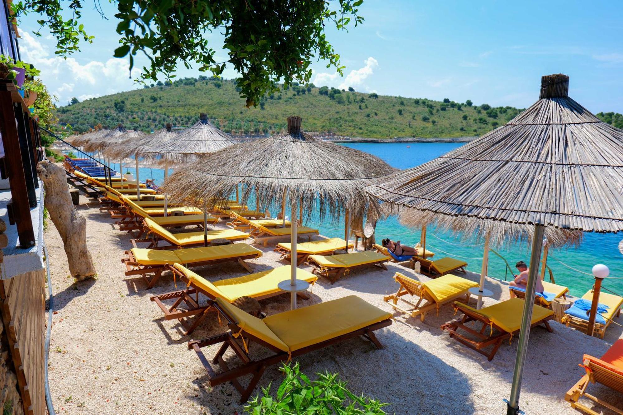 Nili Deluxe Hotel Sarande Exterior photo