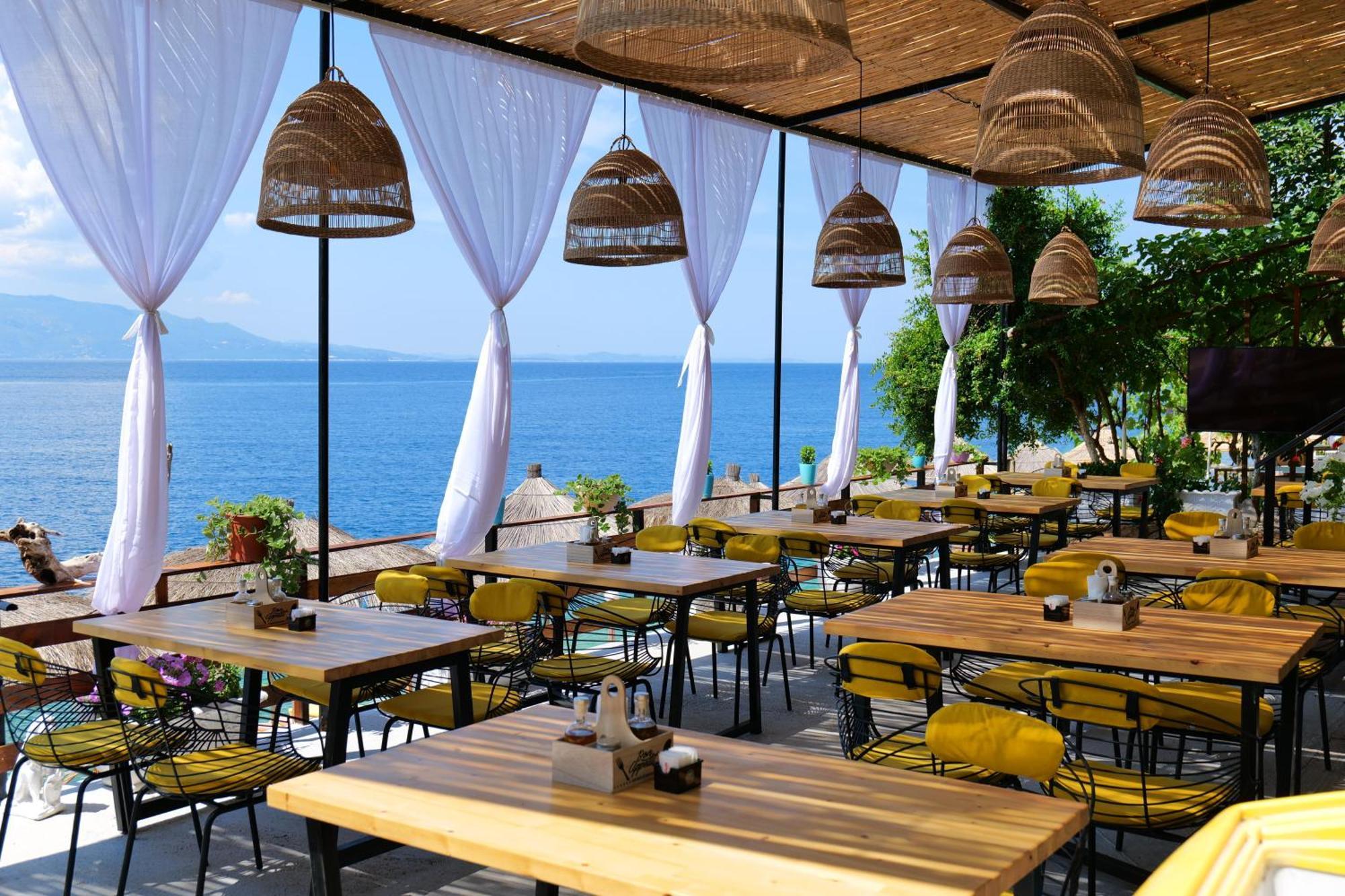 Nili Deluxe Hotel Sarande Exterior photo