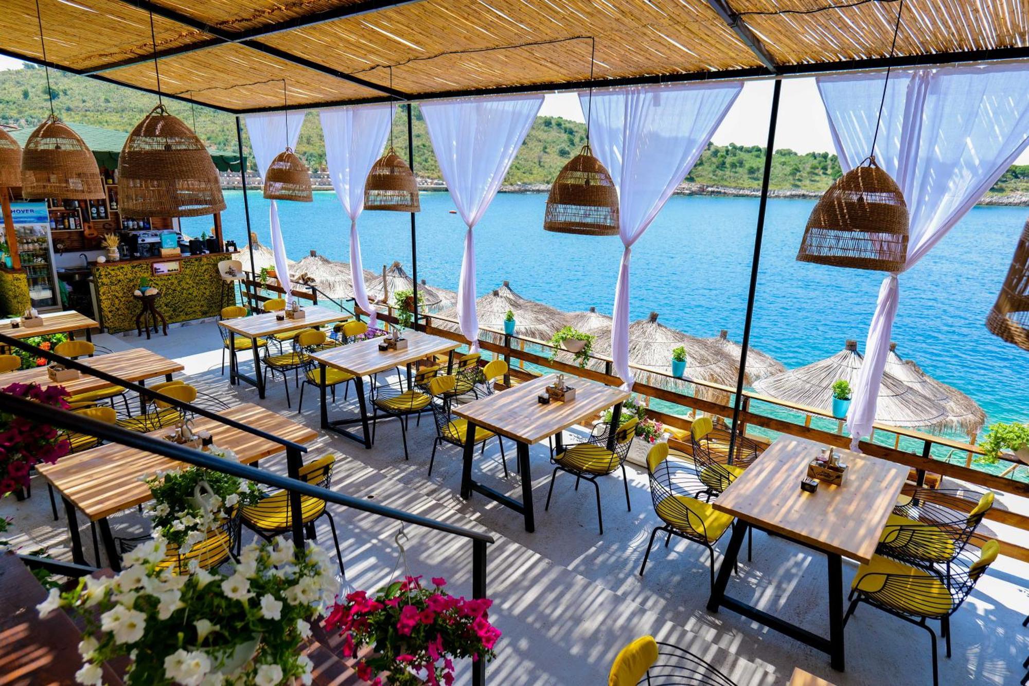Nili Deluxe Hotel Sarande Exterior photo